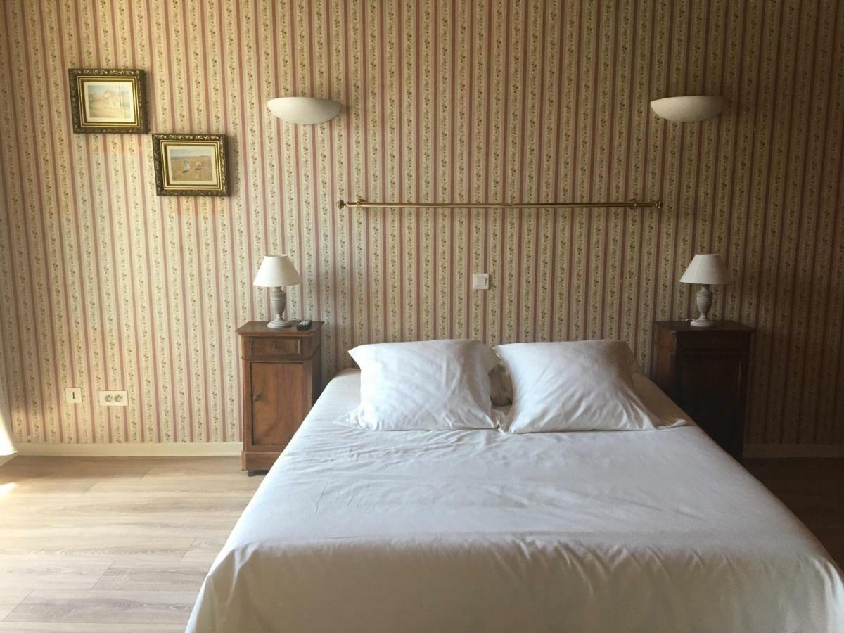 Le Cheval Blanc Bed & Breakfast La Bastide-des-Jourdans Exterior photo