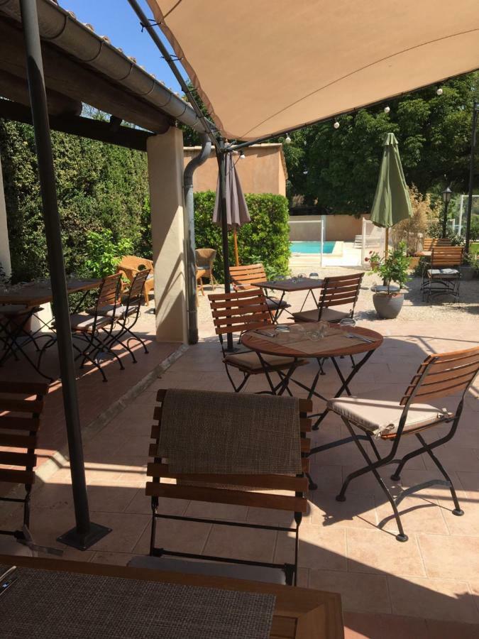 Le Cheval Blanc Bed & Breakfast La Bastide-des-Jourdans Exterior photo